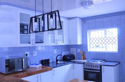 Newcastle House | Newcastle Thully guest house