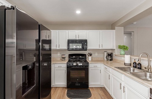El Mirage House | Newly Renovated, Modern & Cozy 3-bedroom home in El Mirage, AZ