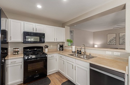 El Mirage House | Newly Renovated, Modern & Cozy 3-bedroom home in El Mirage, AZ