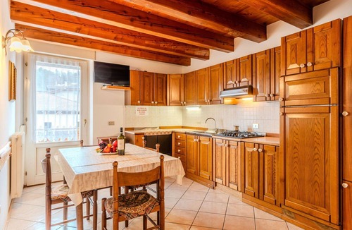 Taio Apartment | Nice apartment for 3 people with WIFI, TV, patio and pets allowed