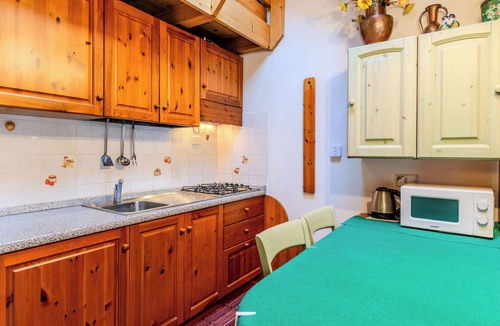 Ragoli Apartment | Nice apartment for 5 people with TV, balcony and panoramic view