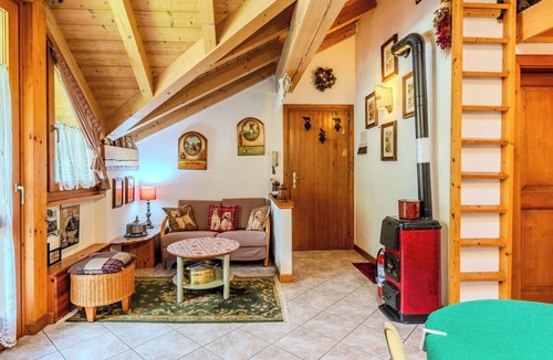 Ragoli Apartment | Nice apartment for 5 people with TV, balcony and panoramic view