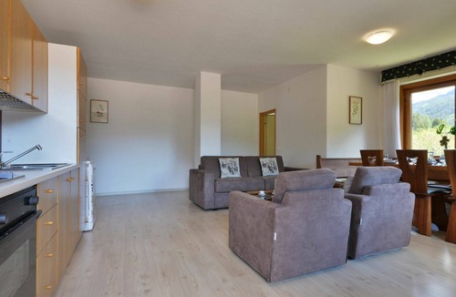Moena Apartment | Nice apartment for 7 people with WIFI, TV, patio and pets allowed