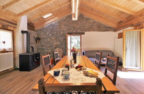 Lozzo di Cadore Apartment | Nice apartment for 5 guests with WIFI, balcony, pets allowed and panoramic view