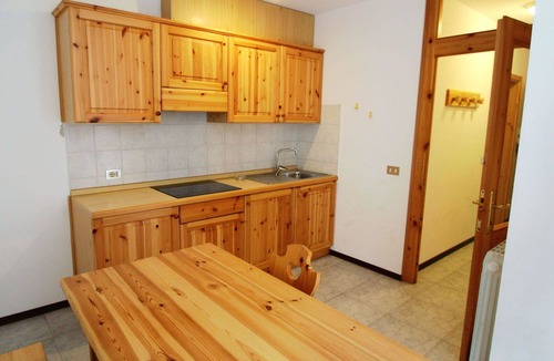 Ledro Apartment | Nice apartment with WIFI, pool, TV, terrace, pets allowed and parking, close to Riva Del Garda