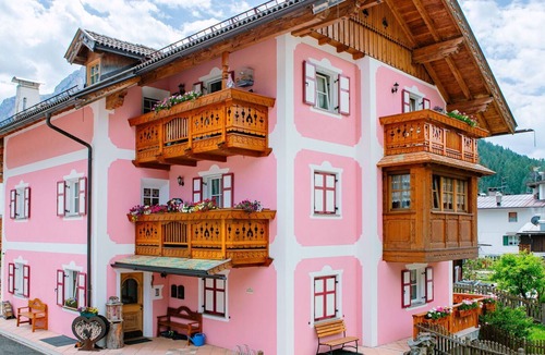 San Giovanni di Fassa Apartment | Nice apartment for 6 guests with WIFI, TV, terrace, pets allowed and parking