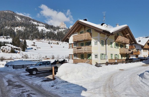 San Giovanni di Fassa Apartment | Nice apartment for 2 guests with WIFI, balcony, pets allowed and parking