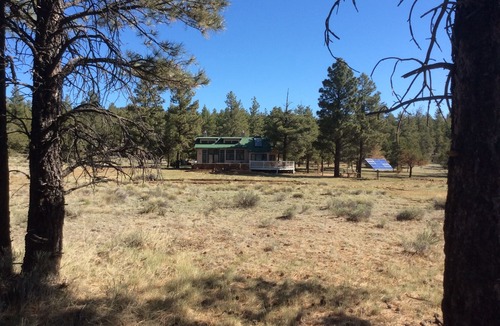 Flagstaff Cottage | NO PHONE, NO POOL, NO CIGARETTES, NEAR ARIZONA TRAIL, FOREST ADJACENT