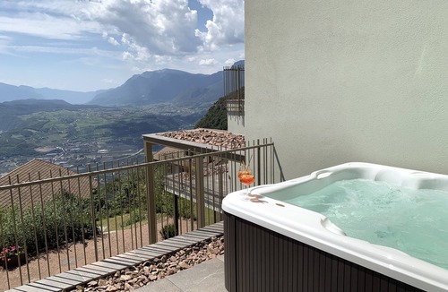 San Genesio Atesino Apartment | NoAN Panorama Suite Arendt