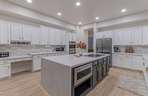 Arabian Views House | North Scottsdale Premier Luxury Oasis 4 - Peloton Room & Heated Pool