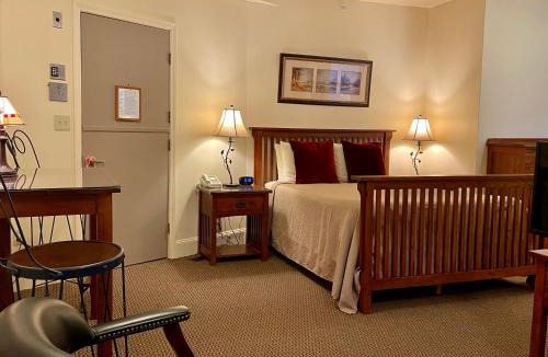 Fenway–Kenmore House | Oasis Guest House