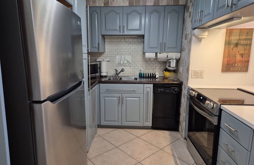 Galt Mile Apartment | OCEAN VIEW, BEACHFRONT, OCEAN MANOR, IN THE HEART OF FORT LAUDERDALE