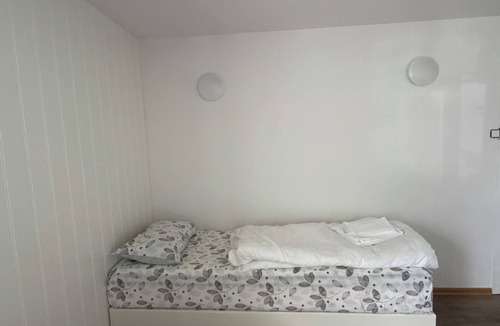 Borgarnes House | Ocean view in delightful Borgarnes with cool views and environment