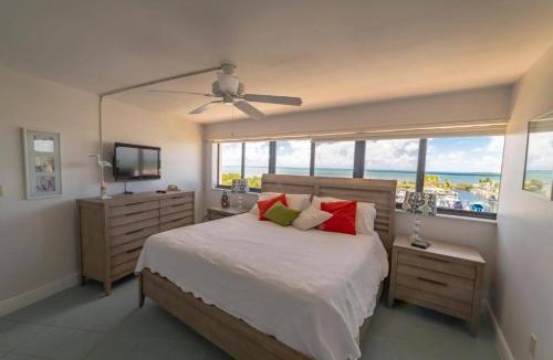 Key Largo Apartment | Oceanfront 5th Floor Penthouse