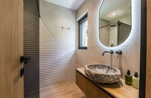 Shkoder County Bed & Breakfast | Odat n`Bogë | Room 2 - Bjeshka by PikHost