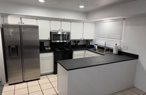 Southwest Village House | Old Town Art Stay Luxe 3 Bedroom