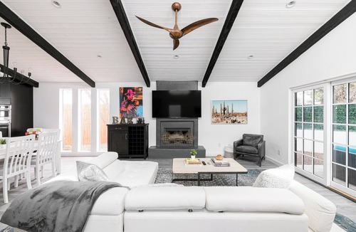 South Scottsdale House | Old Town Corazon by LuxeKey | Walk Anywhere in Old Town w/Billiards, Games & Pool