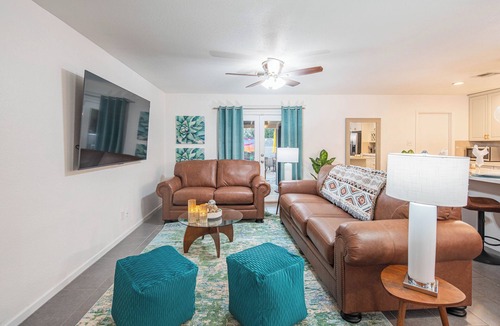Park Scottsdale One Villa | Old Town Luxe Escape - Unique Desert Vibes, Heated Pool, HotTub & Epic GameRoom