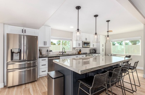 South Scottsdale House | OLD TOWN LUXURY 5BDR HOUSE NEWLY REMODELED. CABANA, POOL.