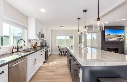 South Scottsdale House | OLD TOWN LUXURY 5BDR HOUSE NEWLY REMODELED. CABANA, POOL.