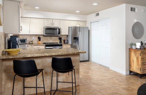 Security Acres House | Old Town, Pool, Private Patio, Golf, Traveling Professionals