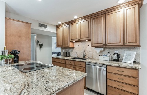 Village Grove House | Old Town Scottsdale Private Spa 3BR/3BA Retreat w/2 Master Suites