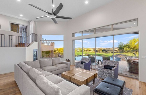 Troon North House | On The Green | Troon Golf Estate | Guest House, Negative Edge Pool, Spa, Patios, Gated