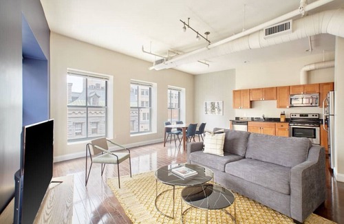 Boston Financial District Apartment | Open Air 2BR | FIDI Boston | Close to Everything!