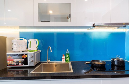 Phu Nhuan Apartment | Orchad Apartment 1BR near aiport, free POOL, GYM, BBQ.