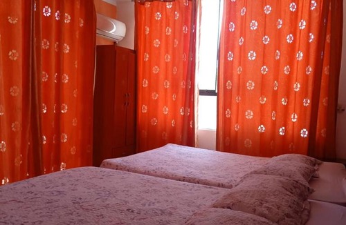 Veintiseis de Octubre Hotel | Orquídea's Hotel