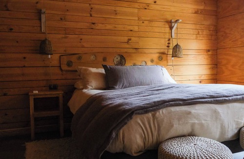 Castro Bed & Breakfast | Palafito Entre Mar y Tierra