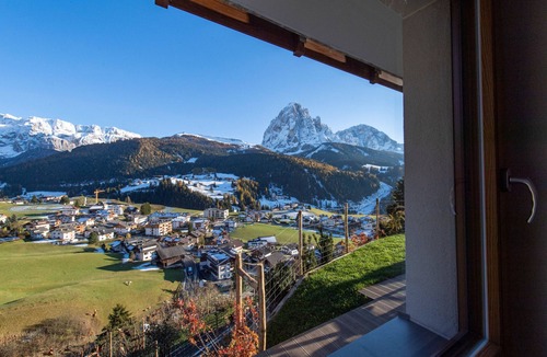 Santa Cristina Val Gardena Apartment | Panoramic holiday farm with spa Perteut 149C
