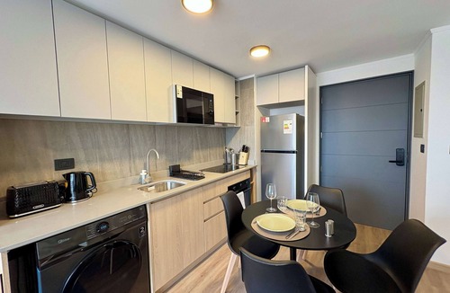 La Florida Apartment | Panoramic Andes View Apt, Pool & Free Parking