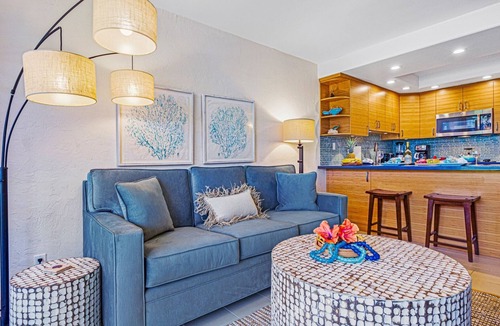 Honokowai Condo | Papakea Oceanview Studio 0 Bedroom Condo by RedAwning
