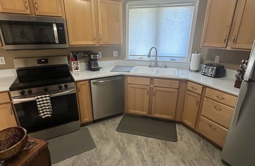 Bozeman House | Par Court - Cute Townhome Located in A Quiet Neighborhood, 30+ Night Rental