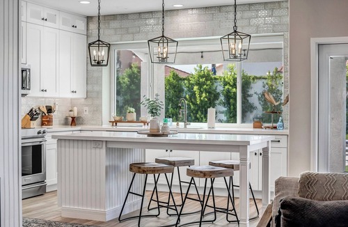 Paradise Park Vista House | Paradise Villa - Spacious Home with Private Pool, Office, and Pool Table in Scottsdale
