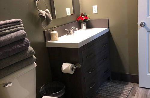 Gardiner House | ParkWay Yellowstone Guest House room #2