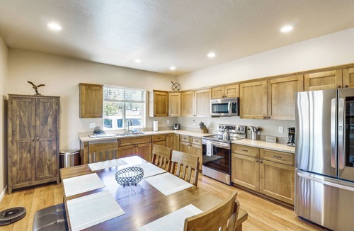 Clay Springs Cabin | Patio & ATV Trail Access: Quiet Cabin in Show Low