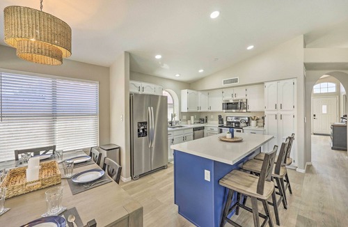 Monarch House | Patio + Fenced Yard: Family Retreat in Phoenix!