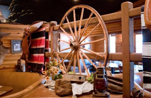 Kohls Ranch Cabin | Payson | Family Nature Retreat | Pool + Hot Tub | 2BR