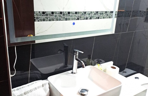 Jose Luis Bustamante y Rivero Apartment | Family apartment with 3 bedrooms and 2 bathrooms. 5 min from shopping center