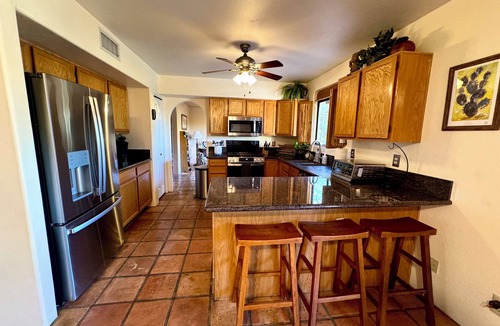 Casas Adobes House | Peaceful desert Oasis, pool & spa! Pets welcome, golf, hiking, riding, dining.