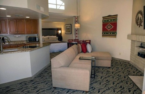 Arcadia Apartment | Peaceful Studio with Pool Ideal for Family Getaway