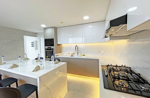 Miraflores Apartment | Penthouse Luxury 20th AC King Seaview Miraflores