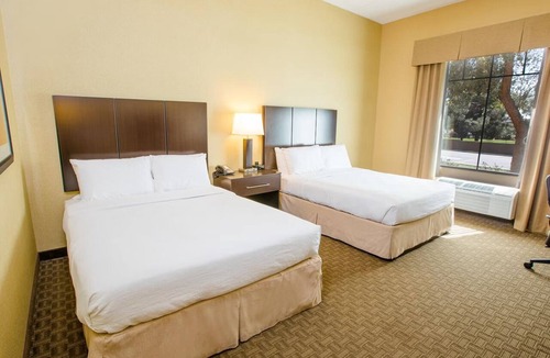 Ocotillo Hotel | Perfect Getaway in Chandler: Pool, Dining, & Close to Phoenix Attractions
