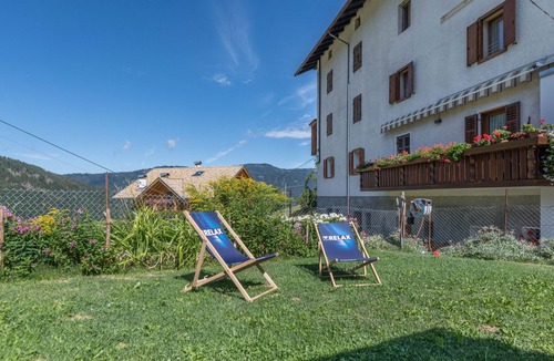 Sicina Apartment | Pet-Friendly Apartment 'Casa Barona' with Mountain View, Garden & Wi-Fi
