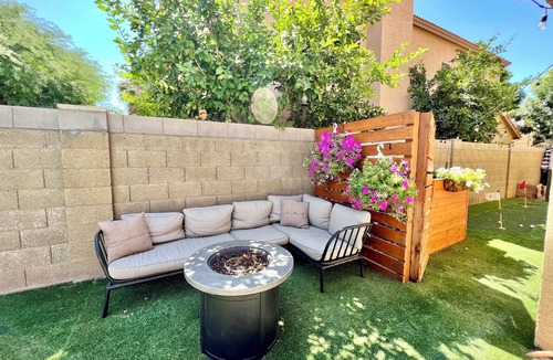 Chandler House | Pet friendly Desert Oasis for family & friends. RELAX, SWIM, GOLF, & MUCH MORE!