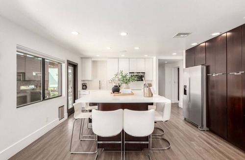 South Scottsdale House | Phoenician Golf, Heated Pool, Contemporary, 11 Beds