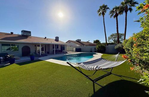 North Mountain House | Phoenix Retreat Family Pool Fire Pit Golf