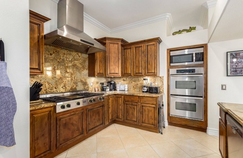 South Mountain House | Phoenix Vacation Home - Pool, Spa, Basketball & Putting Green